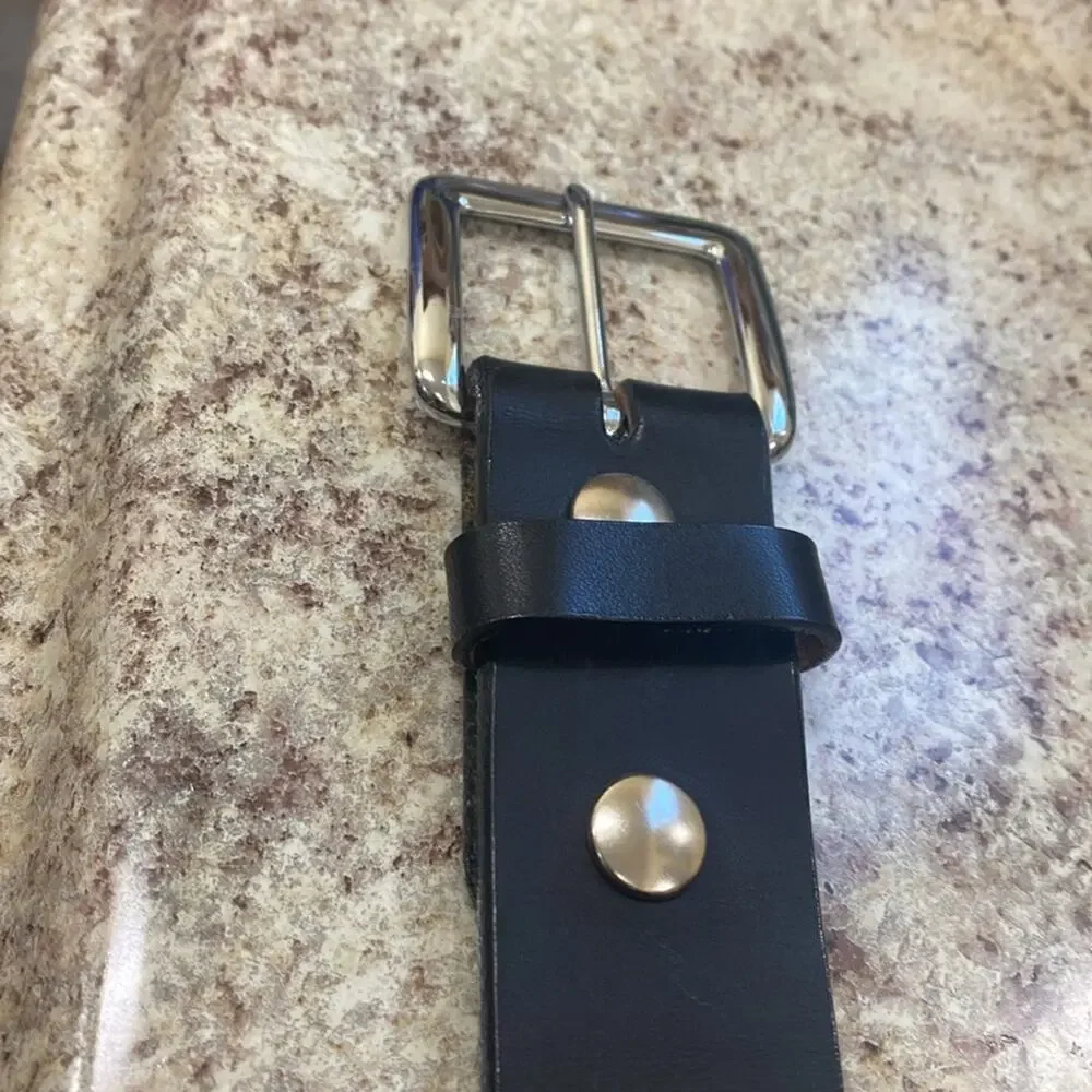 Vintage White Gate men’s black leather size 38 belt silver buckle